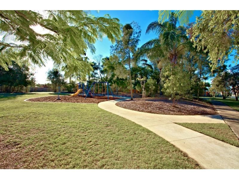 11 Columbia Court, Newport QLD 4020