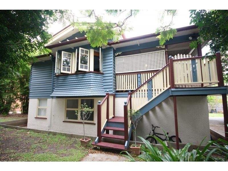 11 Sydney Street, Redcliffe QLD 4020