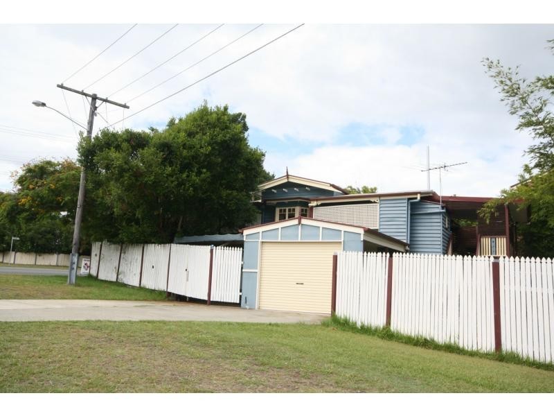 11 Sydney Street, Redcliffe QLD 4020