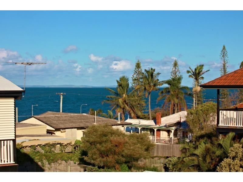 194 Prince Edward Parade, Scarborough QLD 4020