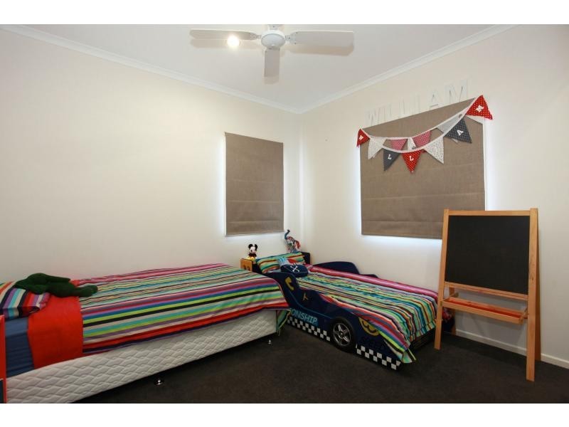 194 Prince Edward Parade, Scarborough QLD 4020