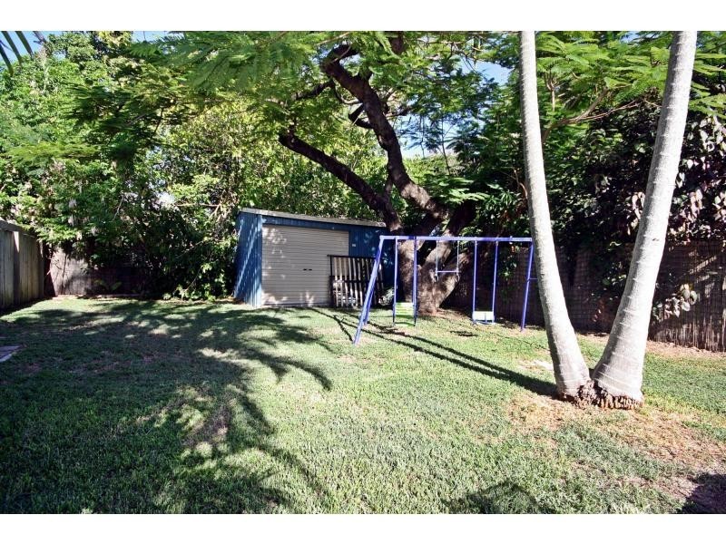 8 Donald Street, Woody Point QLD 4019