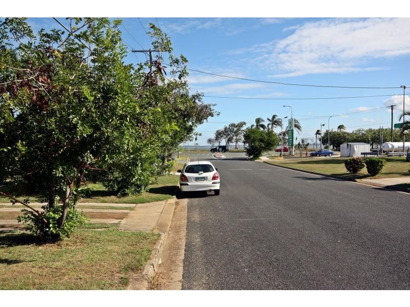 8 Donald Street, Woody Point QLD 4019