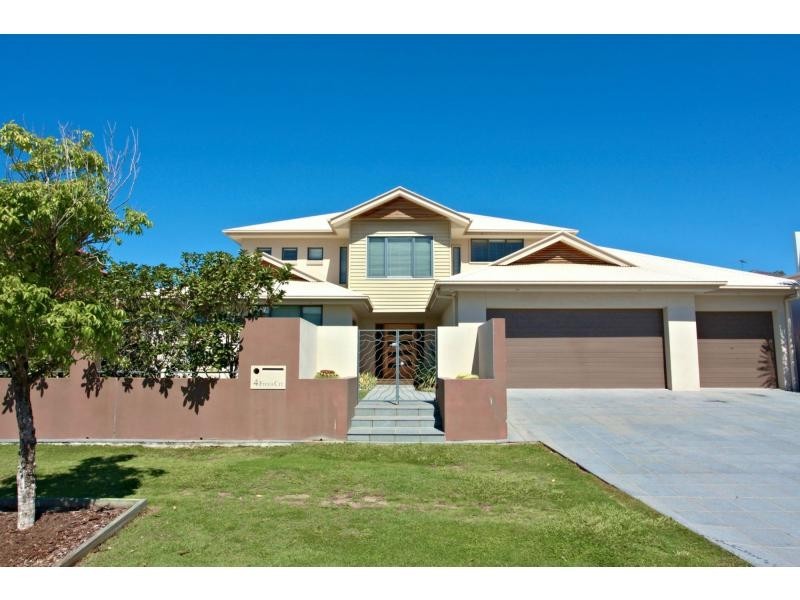 4 Freya Court, Newport QLD 4020