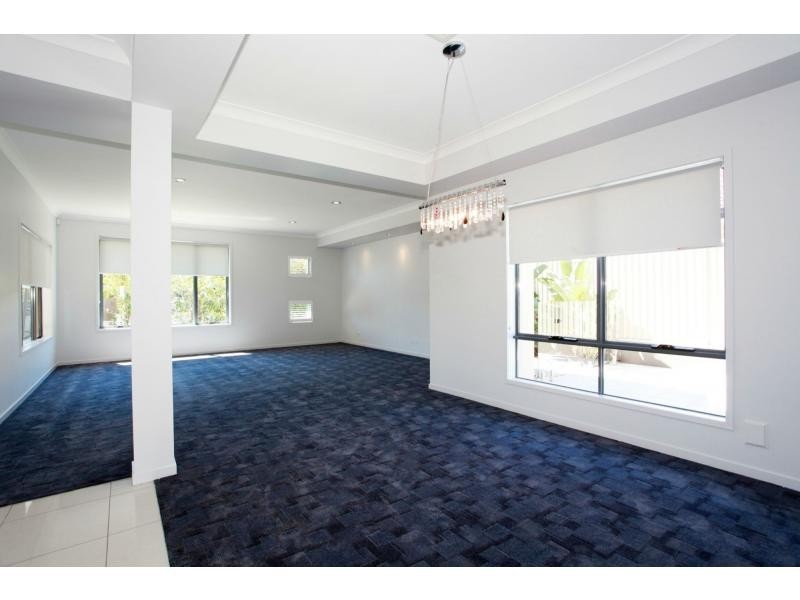 4 Freya Court, Newport QLD 4020