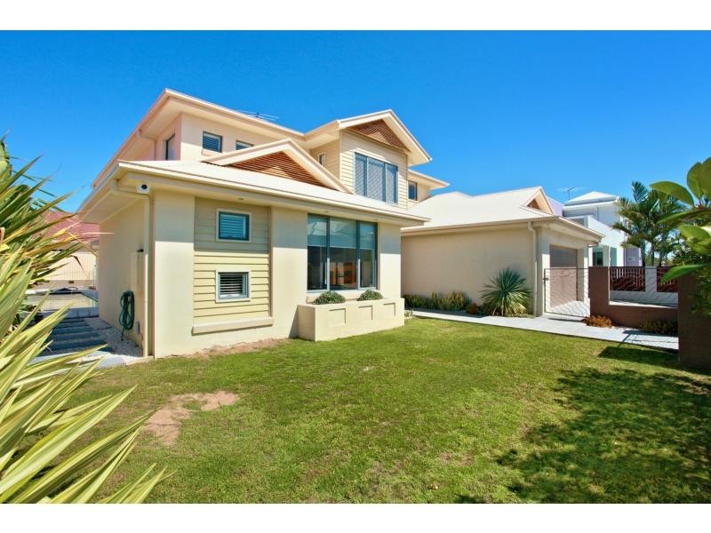 4 Freya Court, Newport QLD 4020