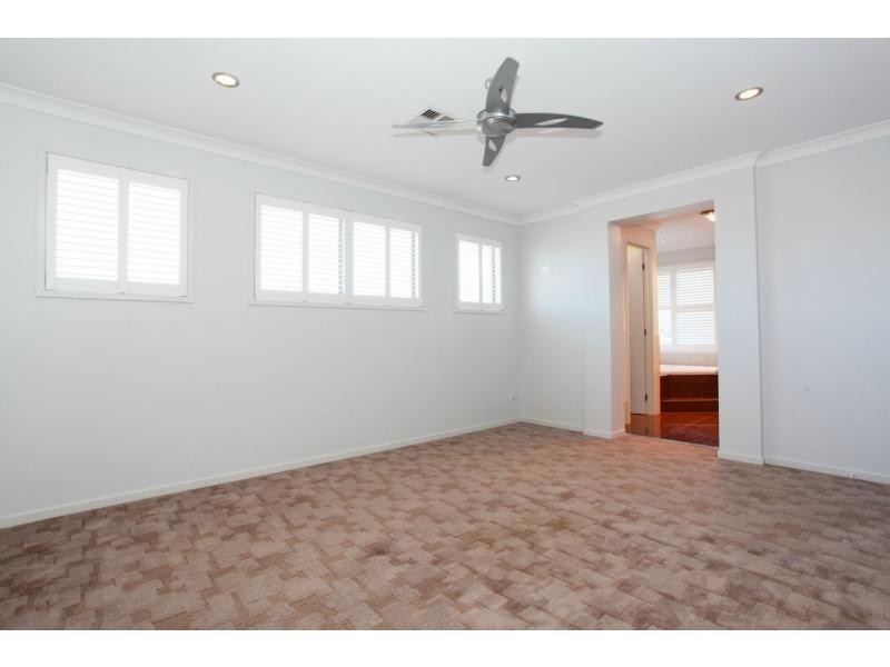 4 Freya Court, Newport QLD 4020