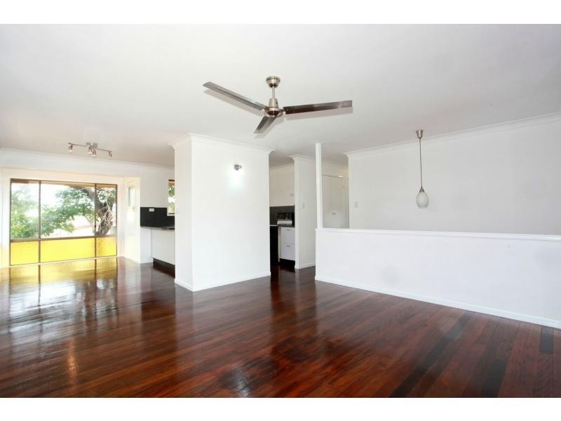 9 Knight Street, Redcliffe QLD 4020