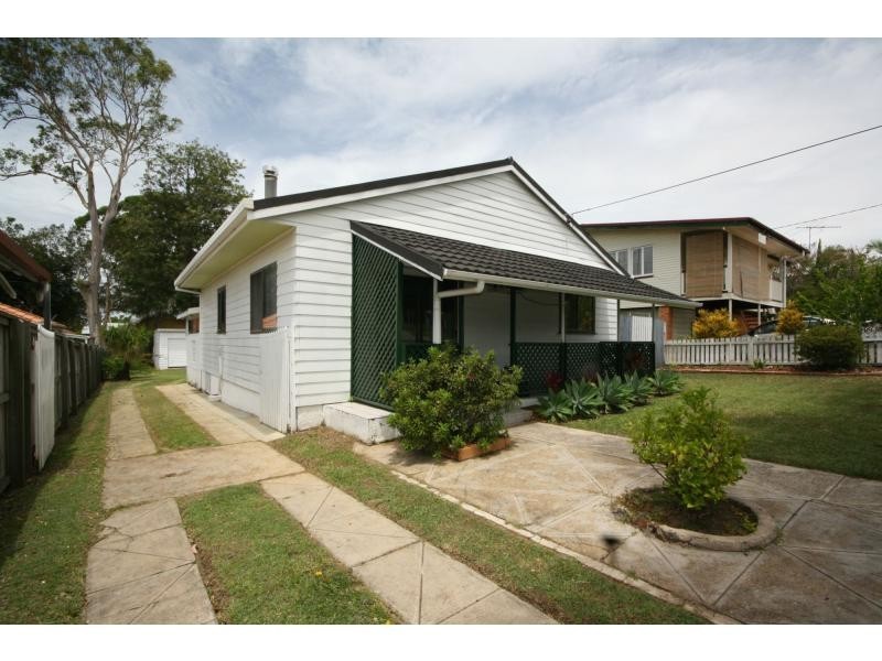 84 Laura Street, Clontarf QLD 4019