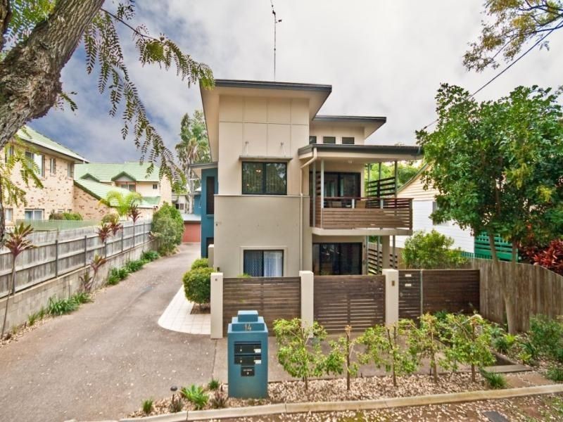 Unit 2/14 Grant Street, Redcliffe QLD 4020