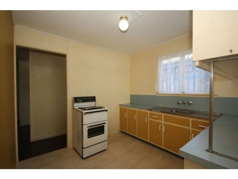 31 Davis Street, Redcliffe QLD 4020