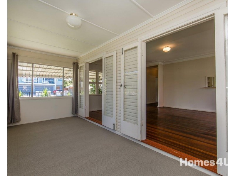 436 Scarborough Road, Scarborough QLD 4020