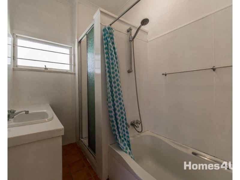 436 Scarborough Road, Scarborough QLD 4020