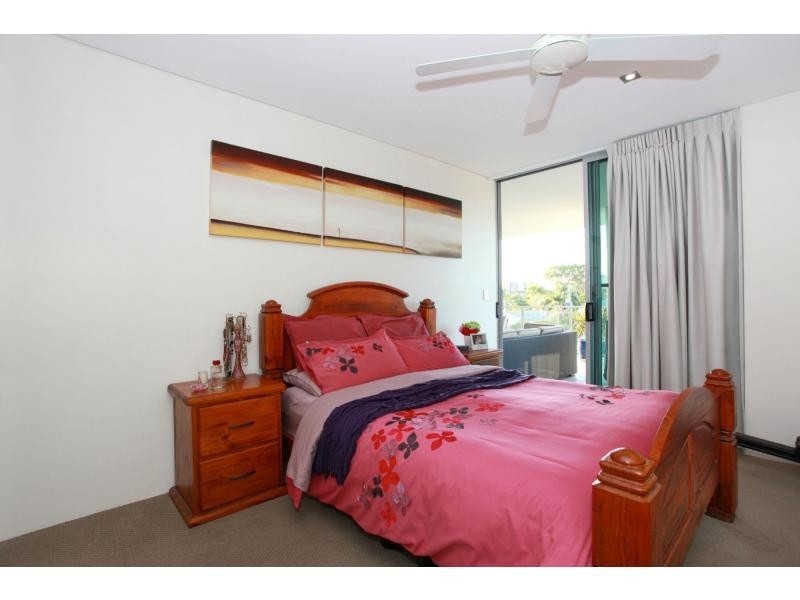 Unit 42/17 Marine Parade, Redcliffe QLD 4020