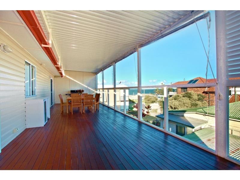 194 Prince Edward Parade, Scarborough QLD 4020