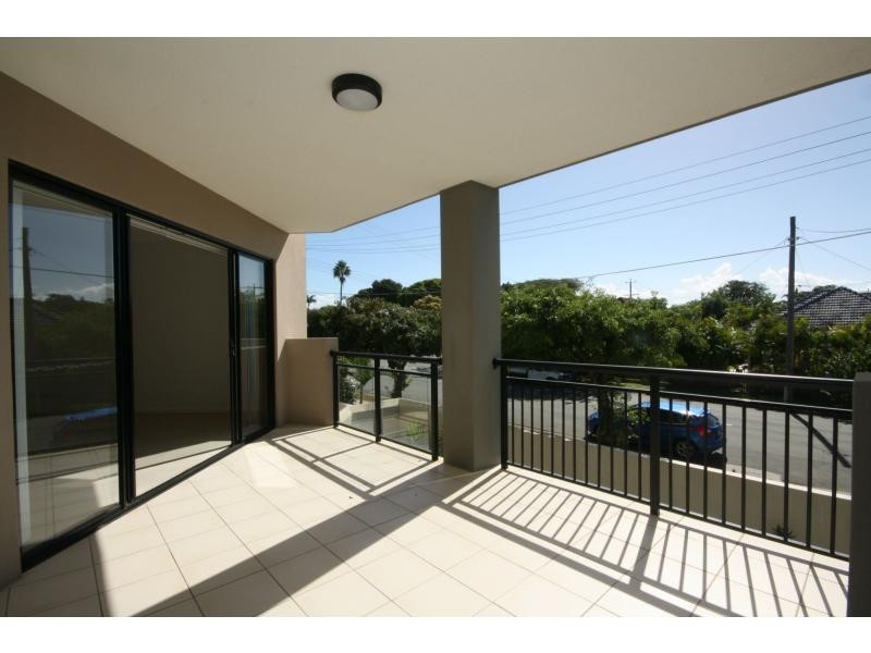 Unit 7/5 Rock Street, Scarborough QLD 4020