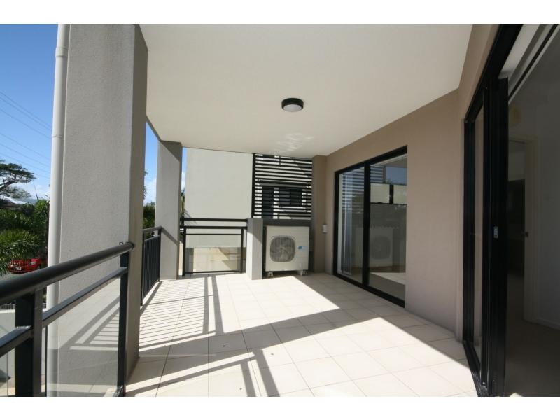 Unit 7/5 Rock Street, Scarborough QLD 4020