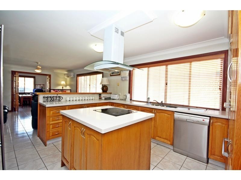 42 Steven Street, Redcliffe QLD 4020