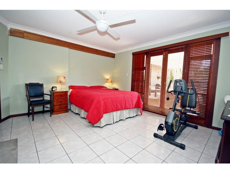 42 Steven Street, Redcliffe QLD 4020