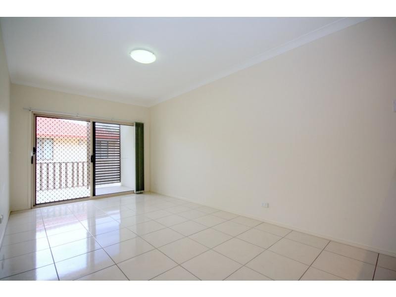 Unit 2, 15 Valerie Street, Clontarf QLD 4019