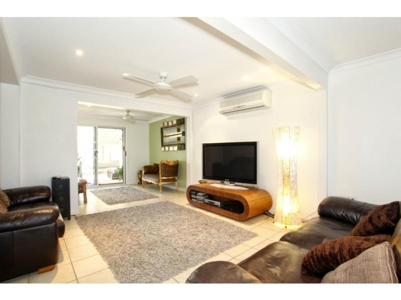 24 Hardiman Street, Woody Point QLD 4019