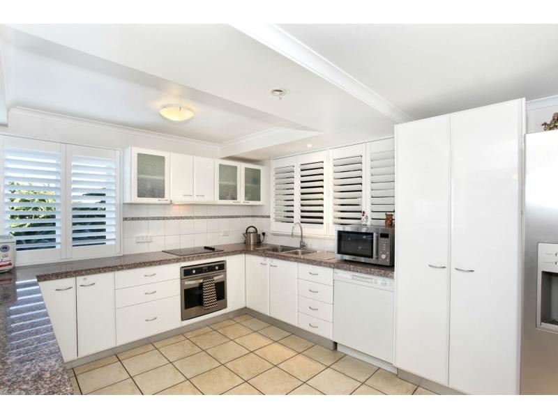 24 Hardiman Street, Woody Point QLD 4019