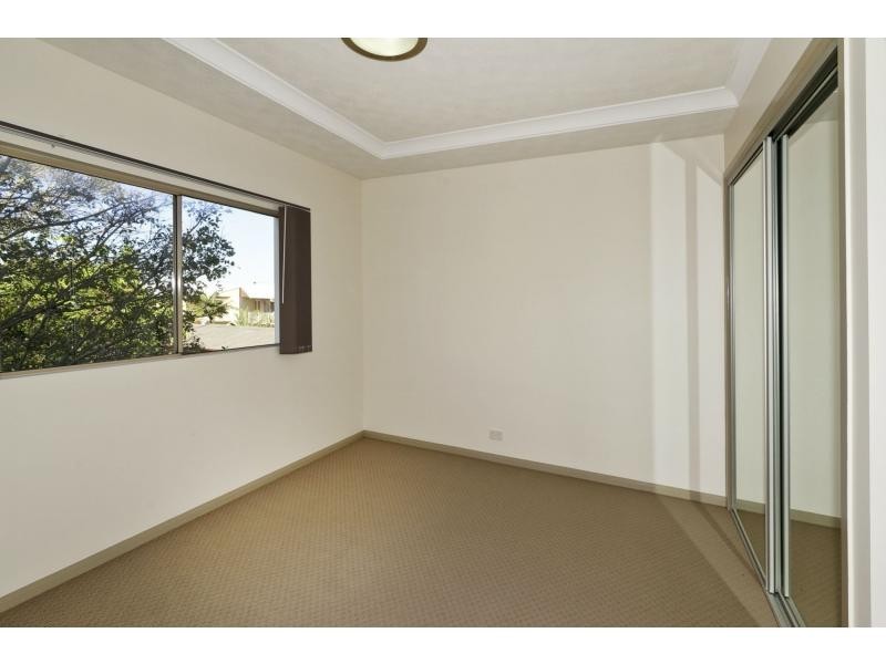 11/7 Annie Street, Woody Point QLD 4019