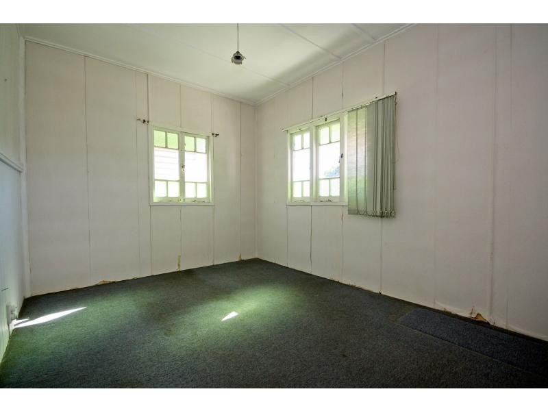 17 Roland Street, Clontarf QLD 4019