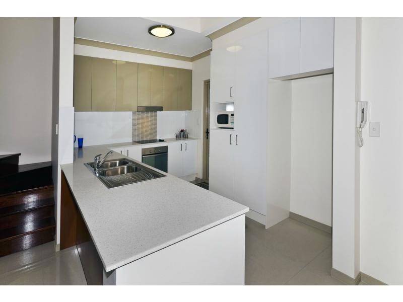 11/7 Annie Street, Woody Point QLD 4019