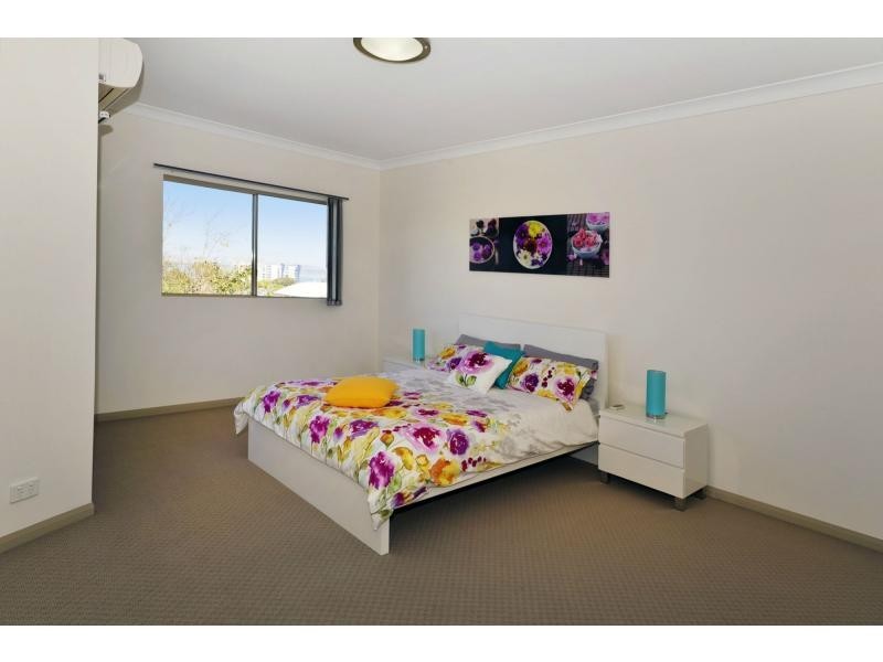 11/7 Annie Street, Woody Point QLD 4019