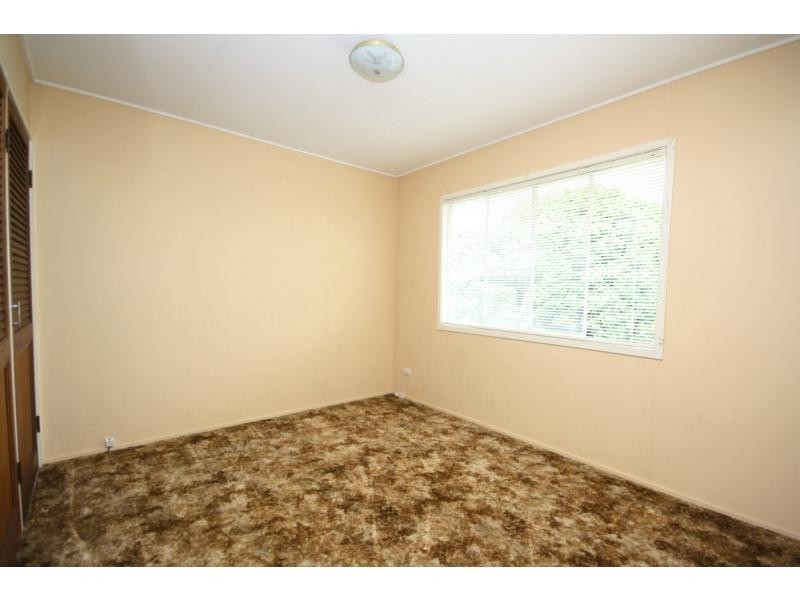 32 Ashmole Road, Redcliffe QLD 4020