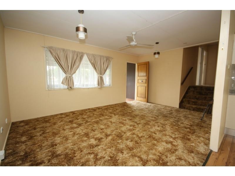 32 Ashmole Road, Redcliffe QLD 4020