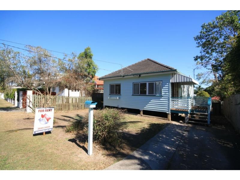 37 Borella Street, Sandgate QLD 4017