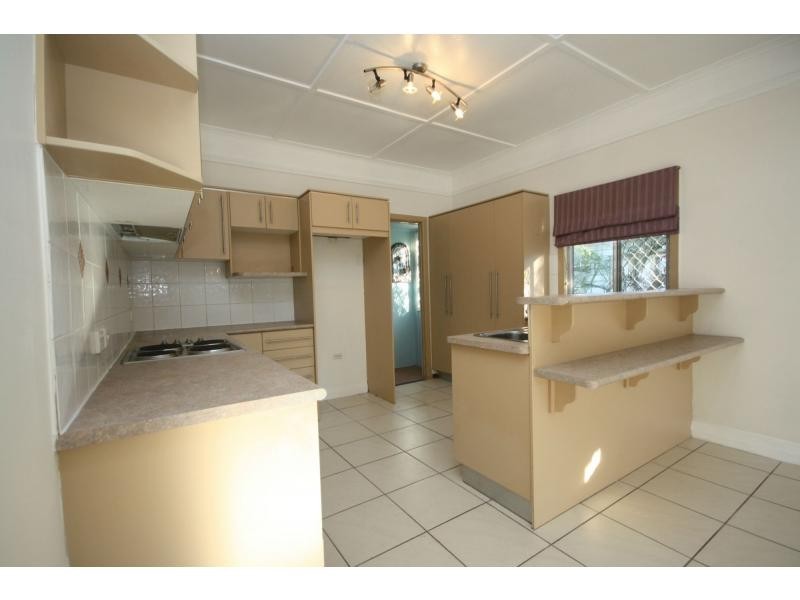 37 Borella Street, Sandgate QLD 4017