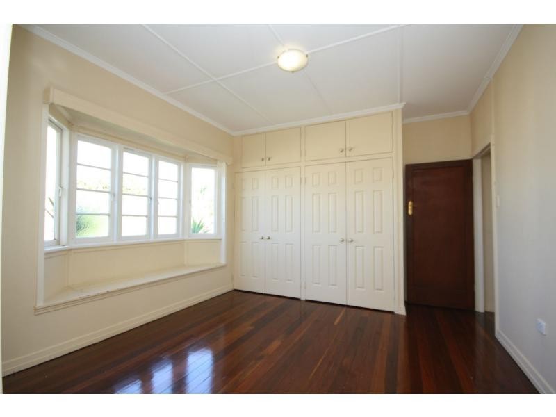 36 Langdon Avenue, Margate QLD 4019
