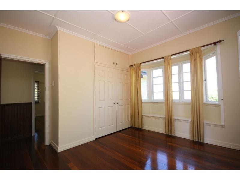 36 Langdon Avenue, Margate QLD 4019