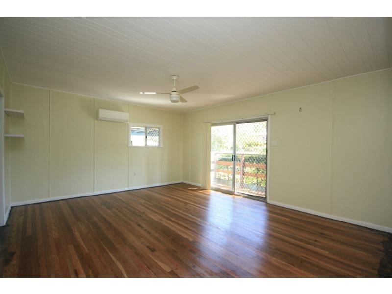 8 Tainton Street, Clontarf QLD 4019