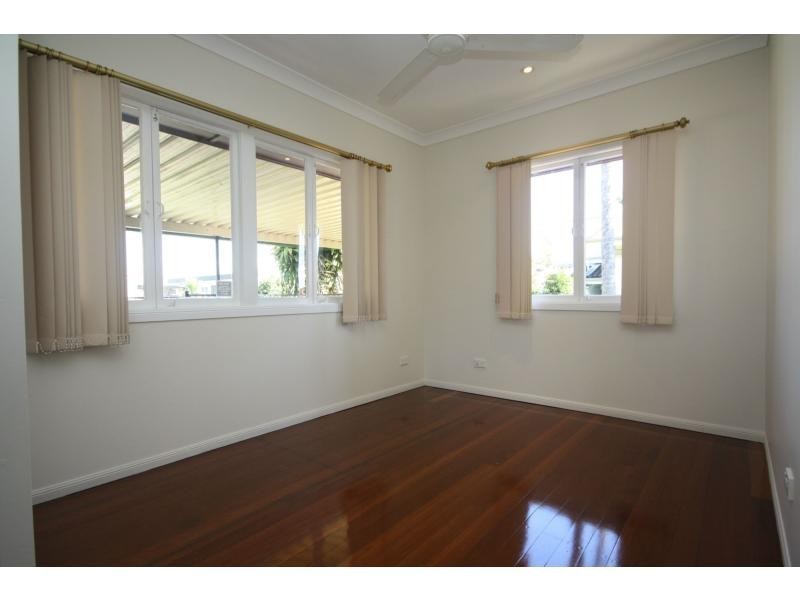 75 Grant Street, Redcliffe QLD 4020