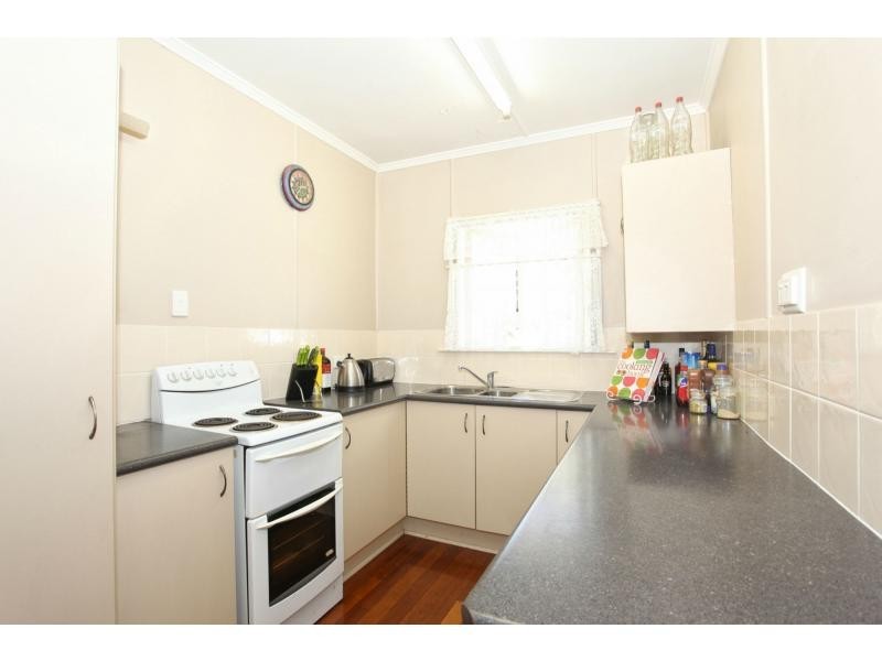 27 Wickham Street, Brighton QLD 4017