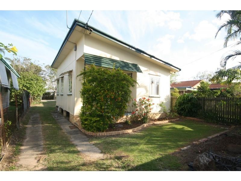 37 Dunbar Street, Margate QLD 4019