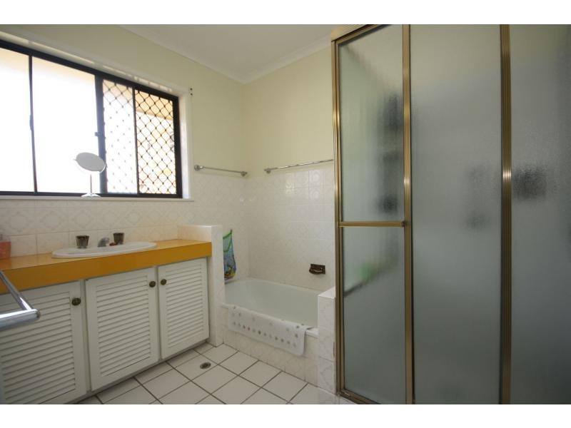 6 Pinewood Street, Redcliffe QLD 4020