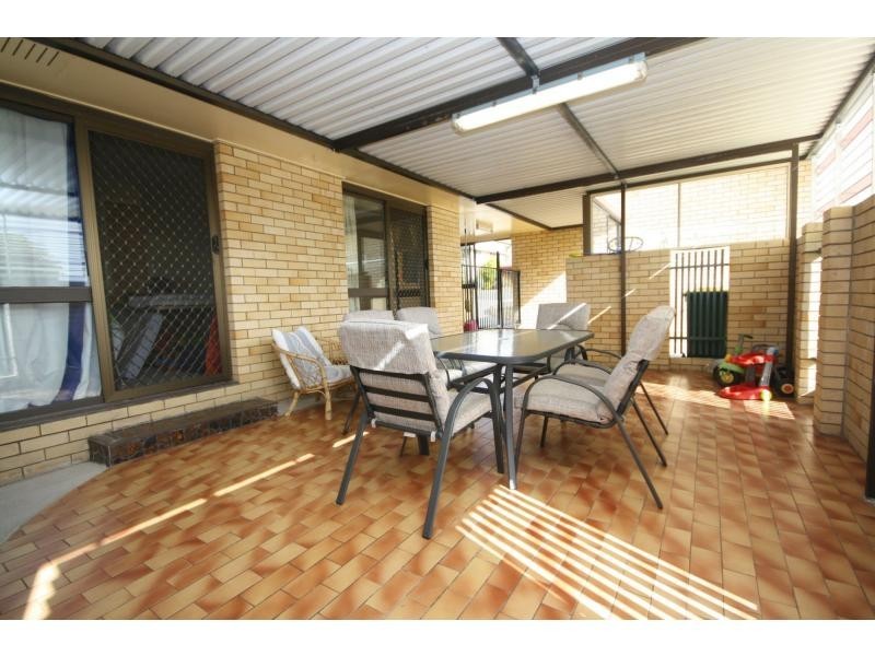 6 Pinewood Street, Redcliffe QLD 4020