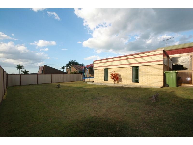 6 Pinewood Street, Redcliffe QLD 4020