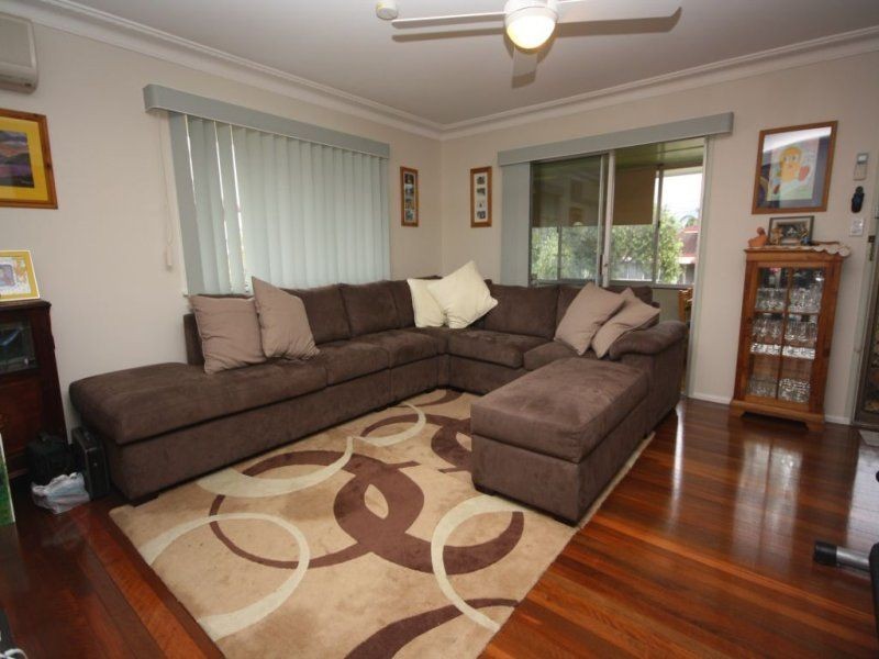 35 Kalimna Drive, Clontarf QLD 4019