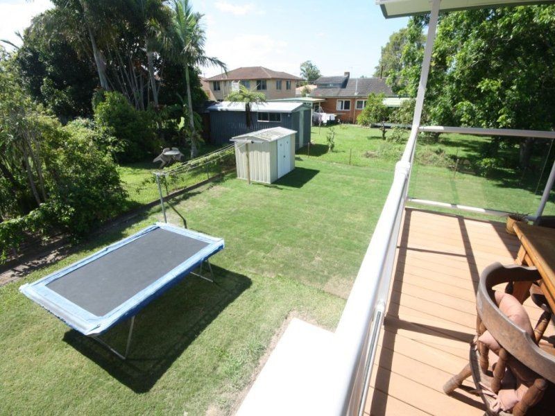 35 Kalimna Drive, Clontarf QLD 4019