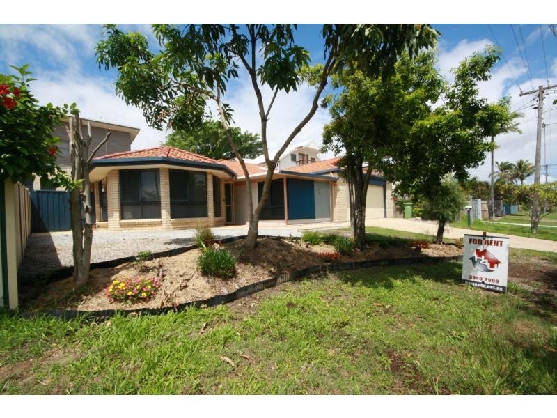 16 Lucas Street, Scarborough QLD 4020