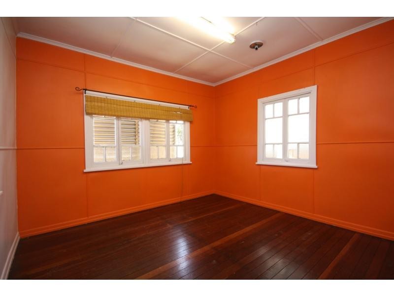 8 Donald Street, Woody Point QLD 4019