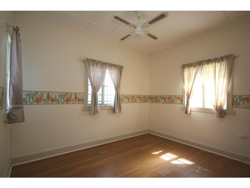 14 McCulloch Avenue, Margate QLD 4019
