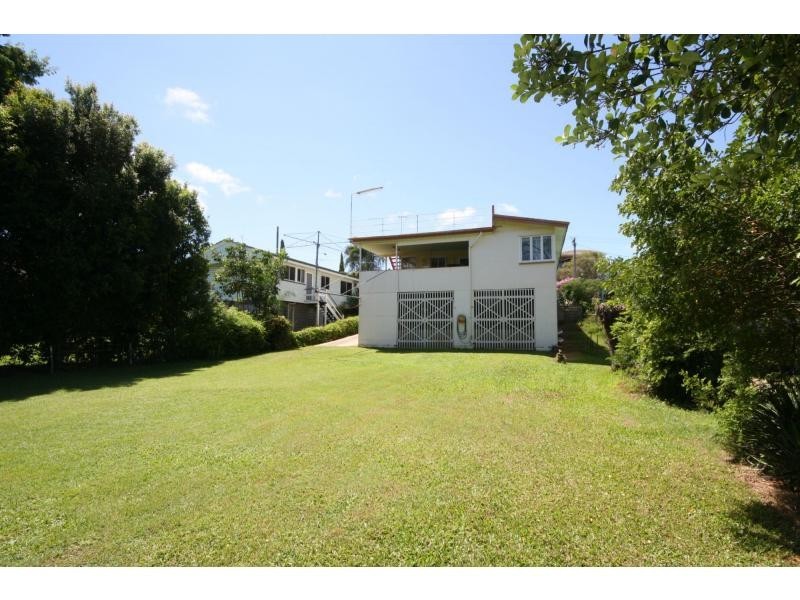 37 Fernlea Avenue, Scarborough QLD 4020