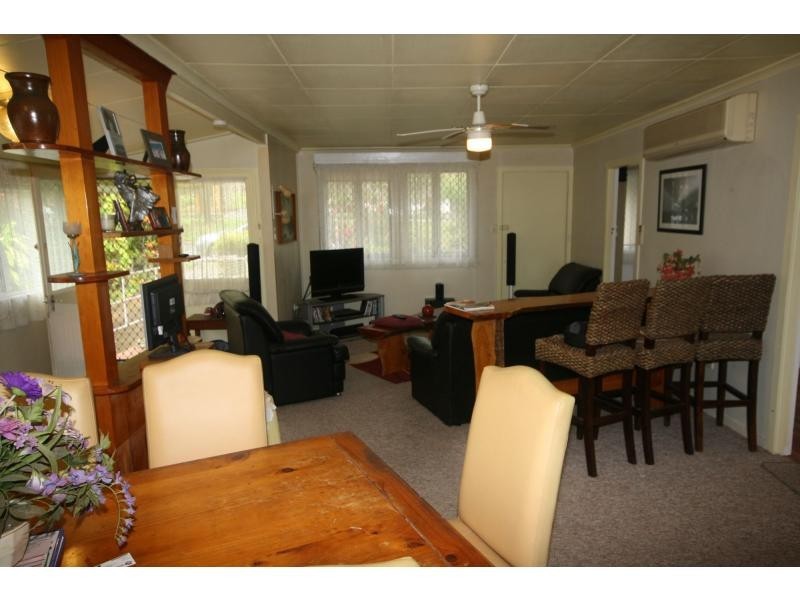 37 Fernlea Avenue, Scarborough QLD 4020